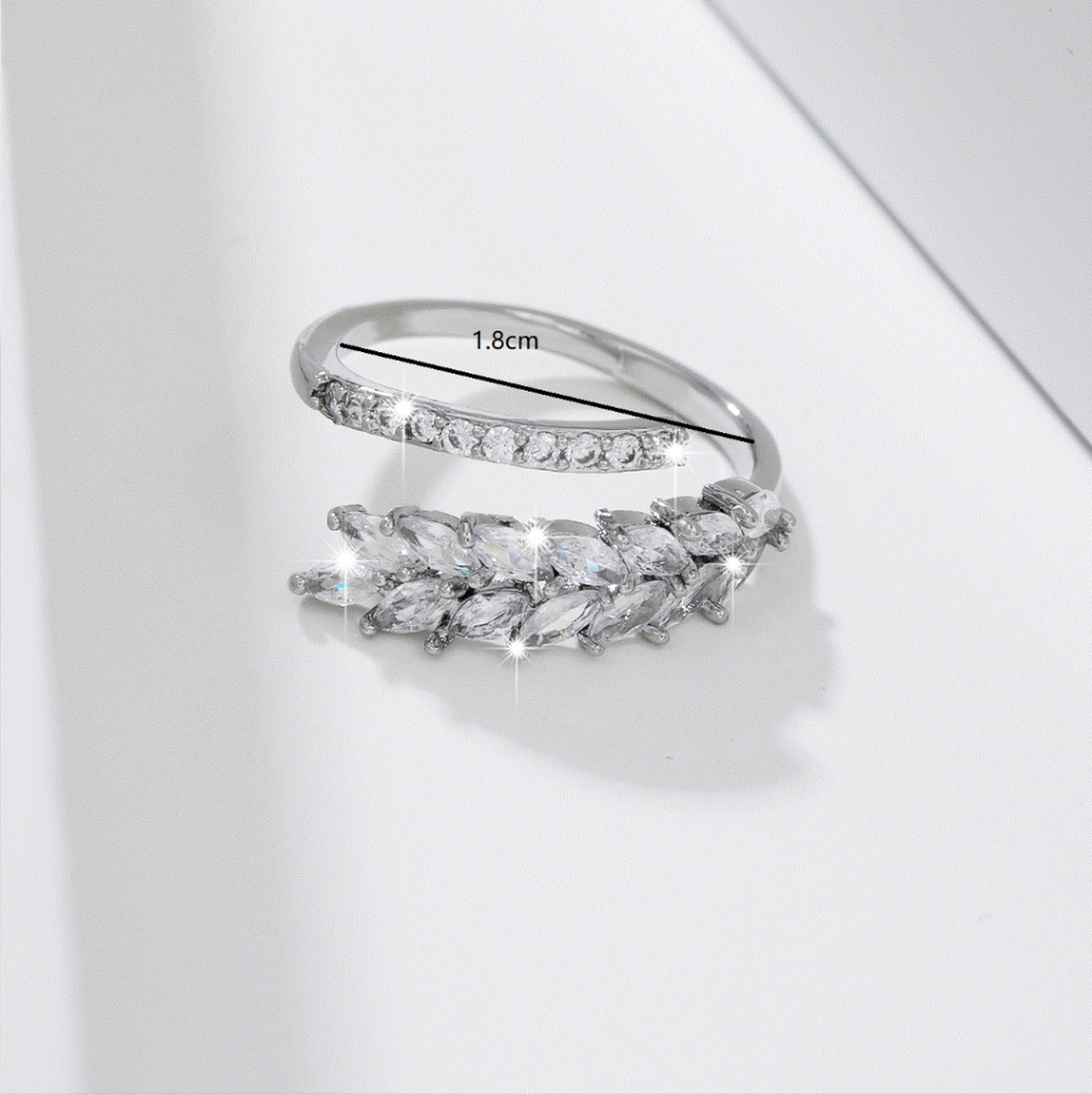🎉🎉NEW🎉🎉SUPER CLASSY!! ADJUSTABLE CZ RING in SILVER Plating 🎉🎉 - Picture 4 of 16